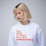 THE CROP SWEAT | white // neon red | front print