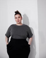 THE ROUND T | grey // black | BACK PRINT