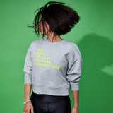 THE CROP SWEAT | grey // neon yellow | front print