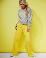 THE CROP SWEAT | grey // neon yellow | front print