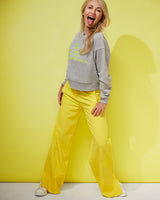 THE CROP SWEAT | grey // neon yellow | front print